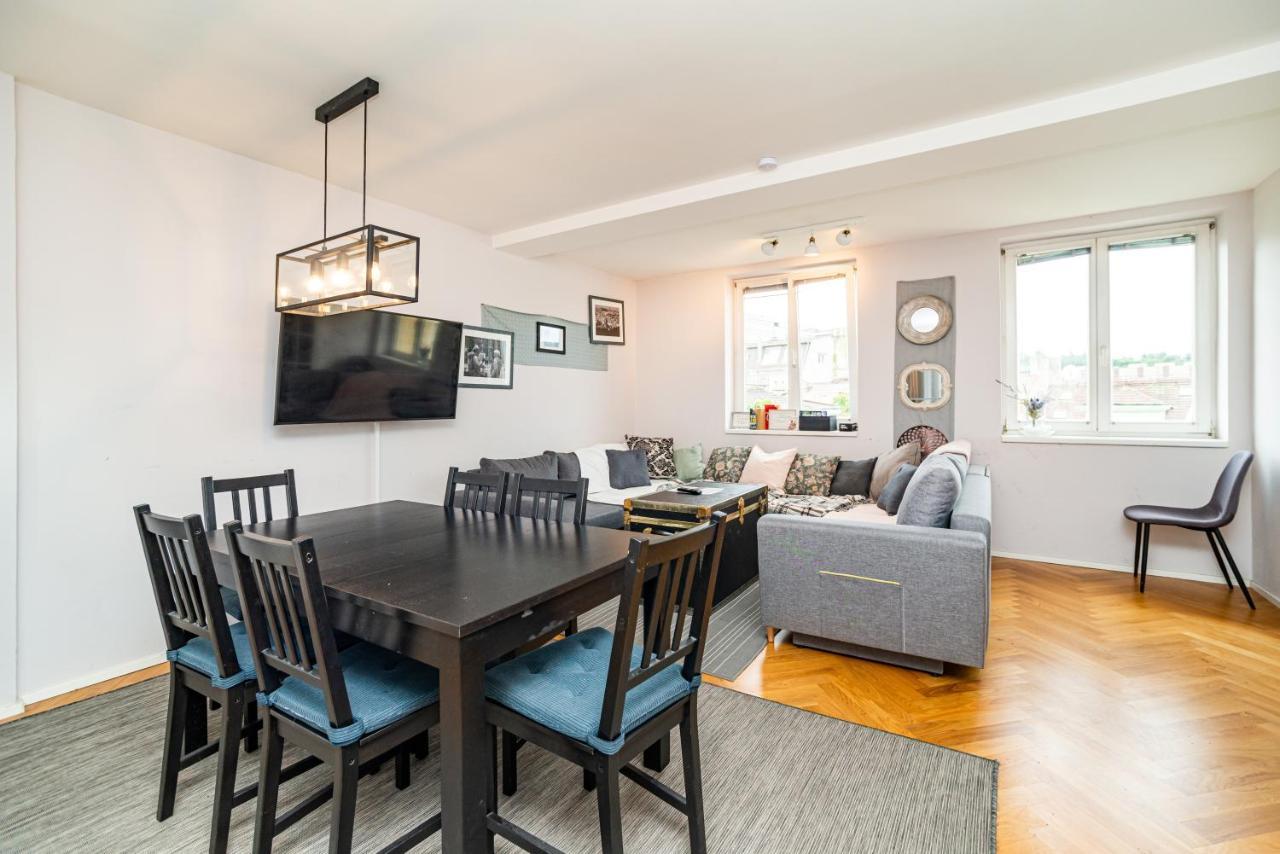 Central, Spacious, Modern 5 Bedrm Duplex W/Balcony Praga Exterior foto